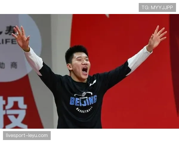 法兰克福高压逼抢奏效,强势逆袭斩获关键胜利 法兰克福高压逼抢奏效,强势逆袭斩获关键胜利