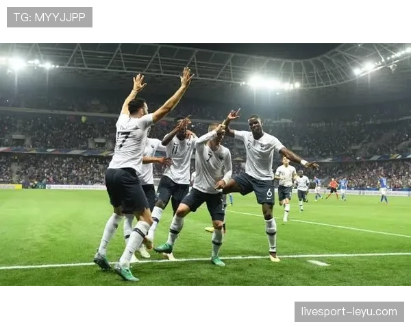 奥纳丘英超首季大放异彩，助球队冲击顶级联赛荣誉