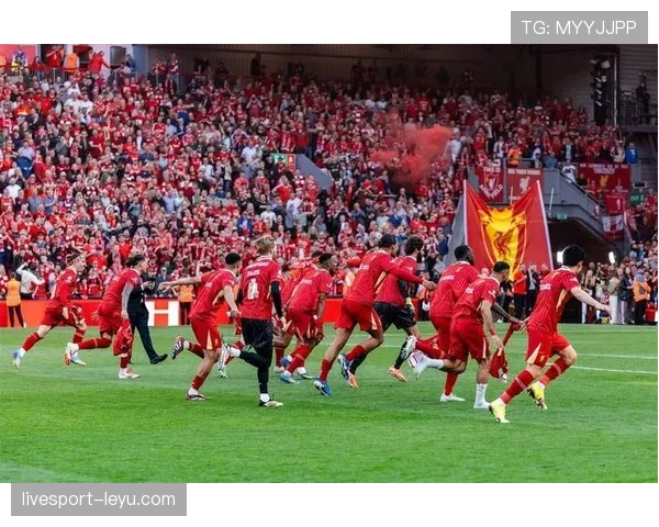 苏亚雷斯闪耀安菲尔德:红军复兴的关键先生 苏亚雷斯闪耀安菲尔德:红军复兴的关键先生