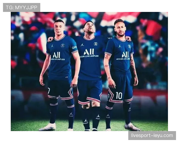 姆巴佩与佩莱格里尼联袂加盟新东家，引爆转会市场，球队战力飙升