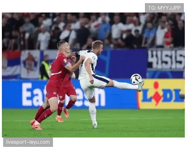 巴拉伊多斯球场新赛季启幕，球迷热盼球队稳健发挥献上精彩对决