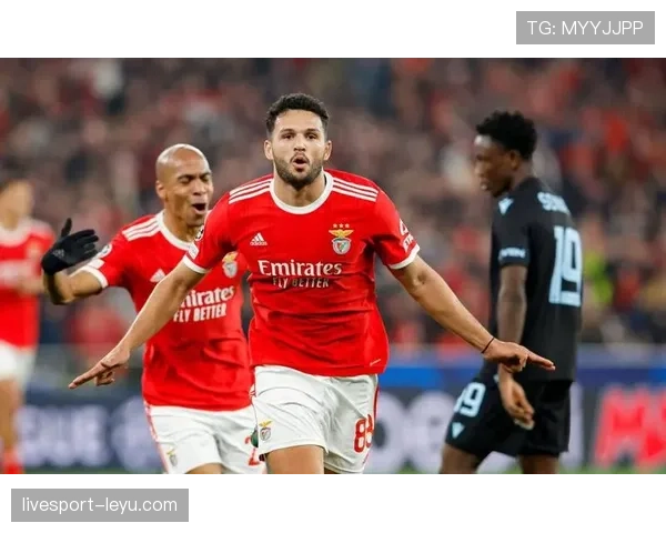 本菲卡持续保持强大实力，成功逆转进入欧冠淘汰赛阶段