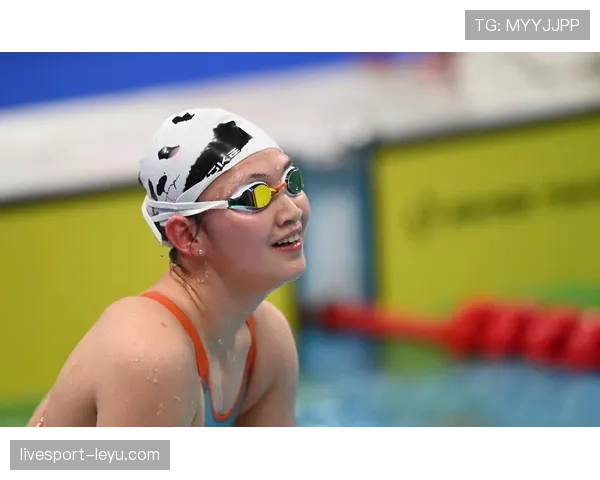 李冰洁训练间歇突然换成豪车钥匙，教练都傻眼了吧？